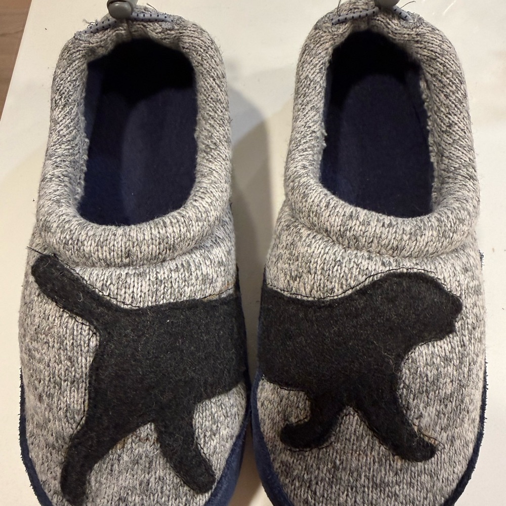L.L. Bean Kids Slippers with Black Dog Design